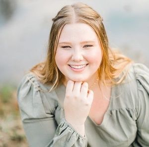 Meet your Posher, Chloe